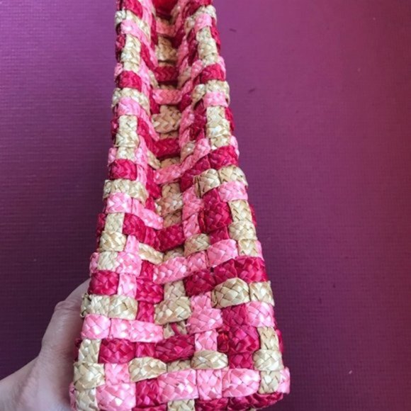 New!! 🌺 Wheat Straw Handbag 🌺 - Picture 2 of 7